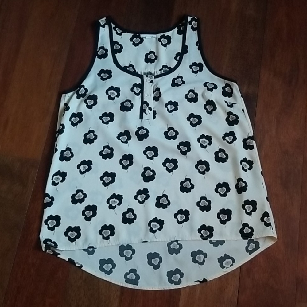Pleione | Sleeveless Blouse
